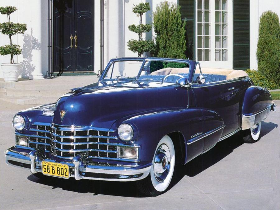  Cadillac Series 62 Convertible 1947 года  (фото 2 из 31)